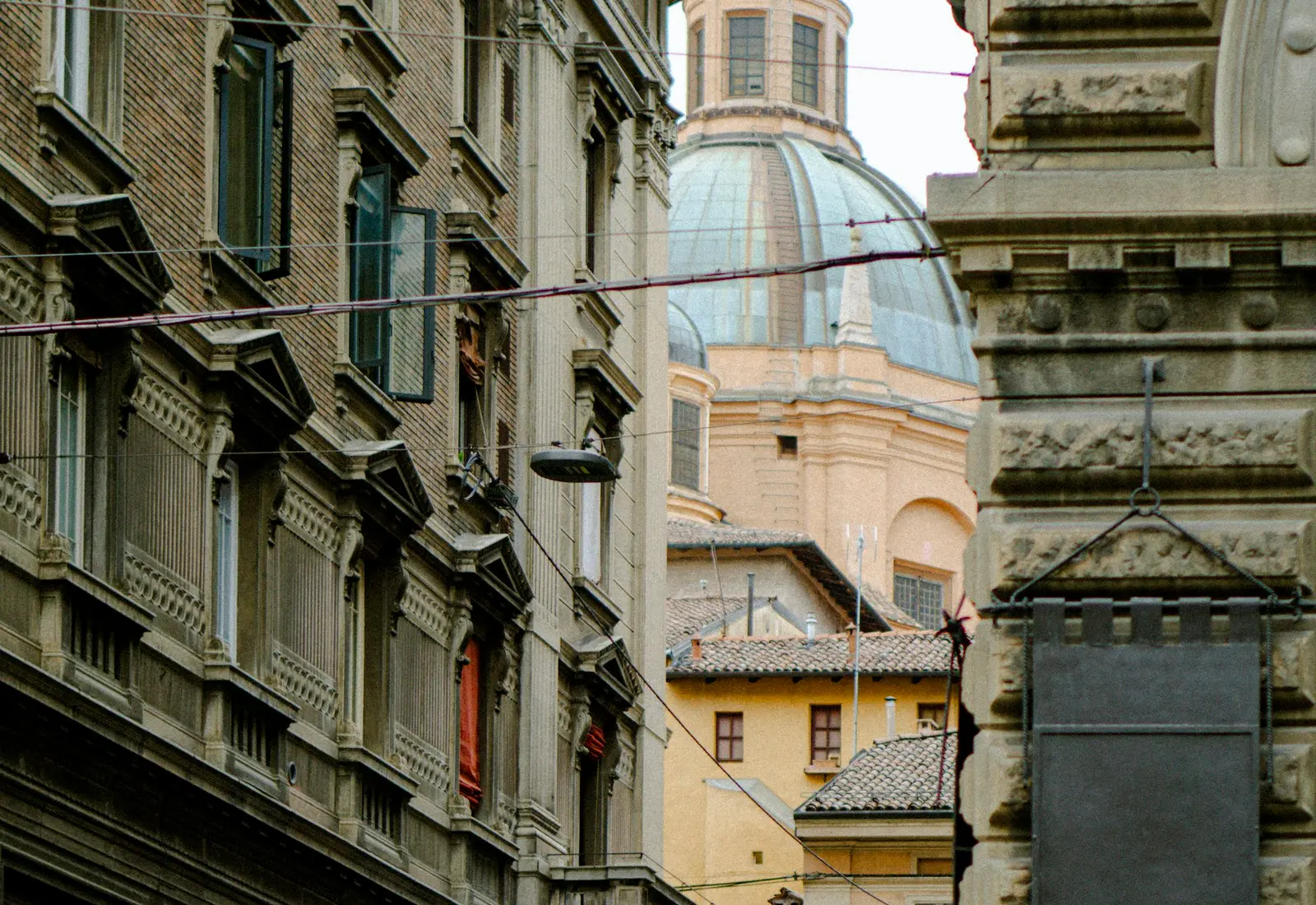 Architettura del centro storico di Bologna